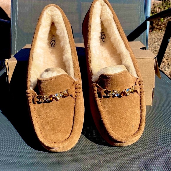 **LAST PAIR** Rare NWT UGG Charm Gem Ansley Slippers-box included sz 8 - Picture 5 of 17